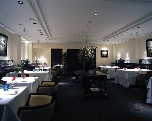 Restaurant Hiramatsu aux Champs Elysées
