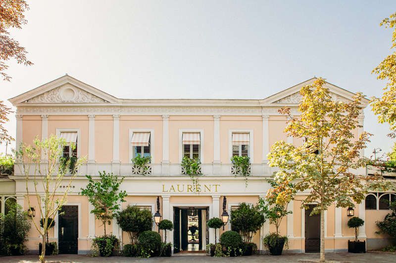 Laurent, luxueux restaurant étoilé au Michelin à Paris